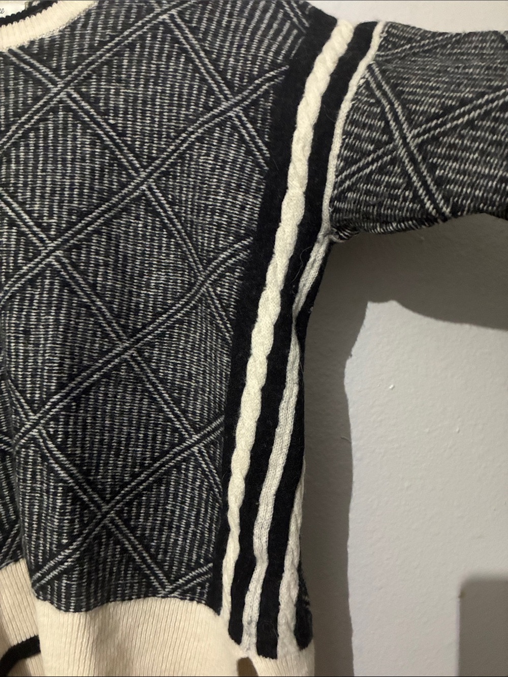 Madewell 100% Merino Wool Argyle Diamond Flip Sweater - Picture 6 of 9